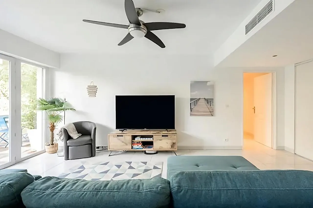 Rooftop Pool, Private Garden, At The Sand Beach! Antibes Apartment