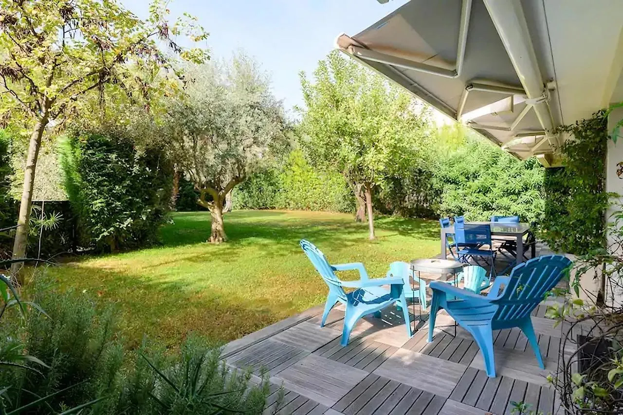 Rooftop Pool, Private Garden, At The Sand Beach! Antibes Apartment