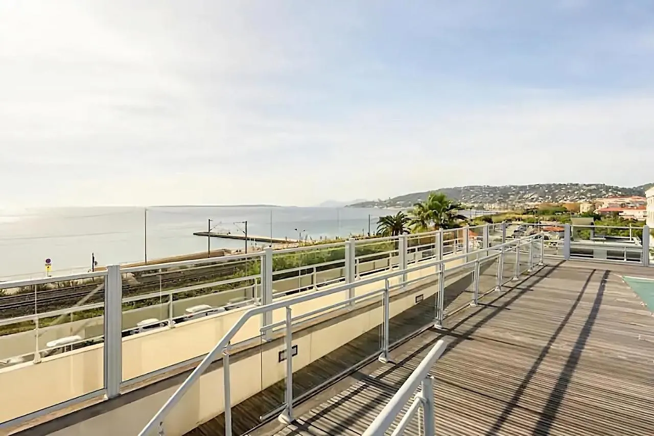 Rooftop Pool, Private Garden, At The Sand Beach! Antibes França